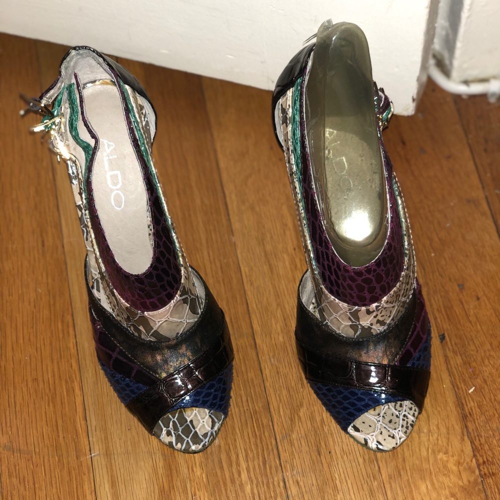 Sandal